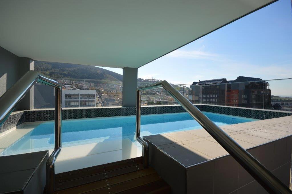 The Sentinel With Balcony. Apartment Cape Town